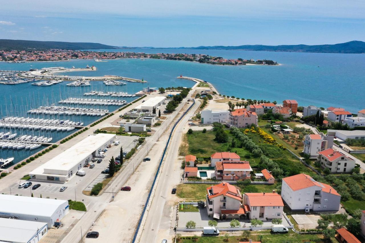 Apartments Skara Бибине Екстериор снимка