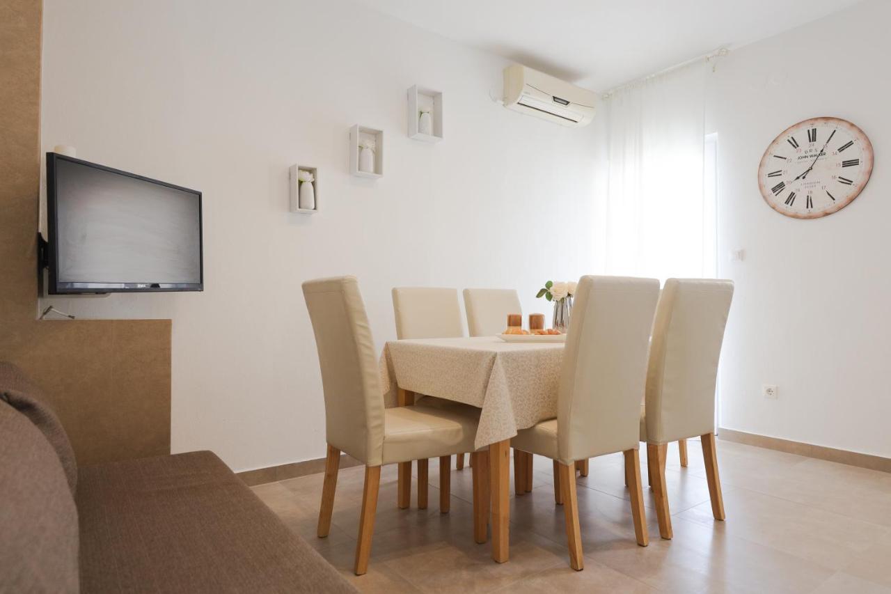 Apartments Skara Бибине Екстериор снимка