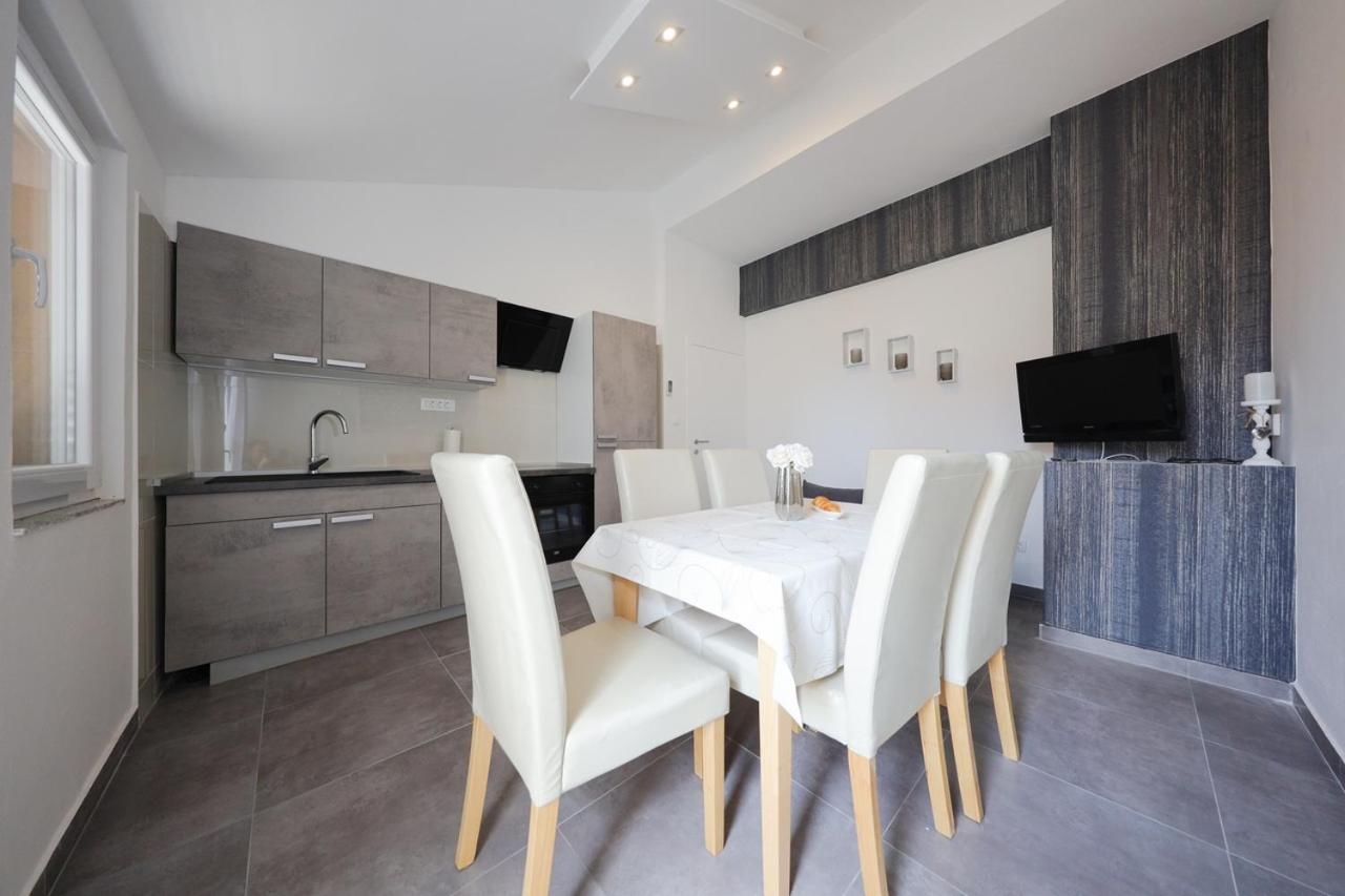 Apartments Skara Бибине Екстериор снимка