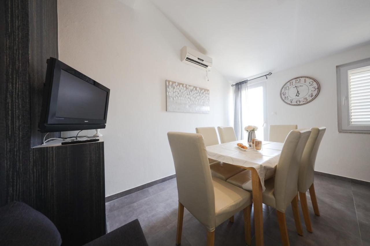 Apartments Skara Бибине Екстериор снимка